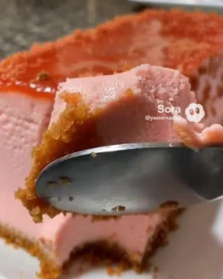 Strawberry_Mousse_Cake