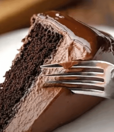 Dark Chocolate Mousse Cake: A Decadent Dessert Recipe